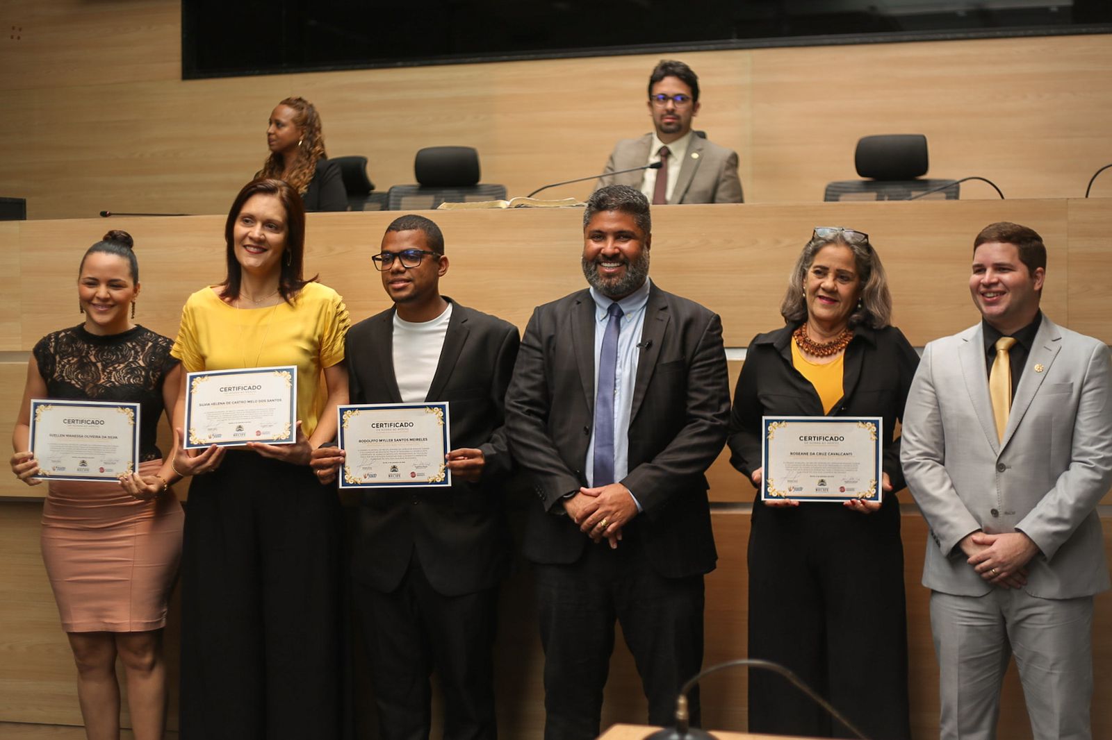Câmara Municipal do Recife presta homenagem aos Profissionais de ...