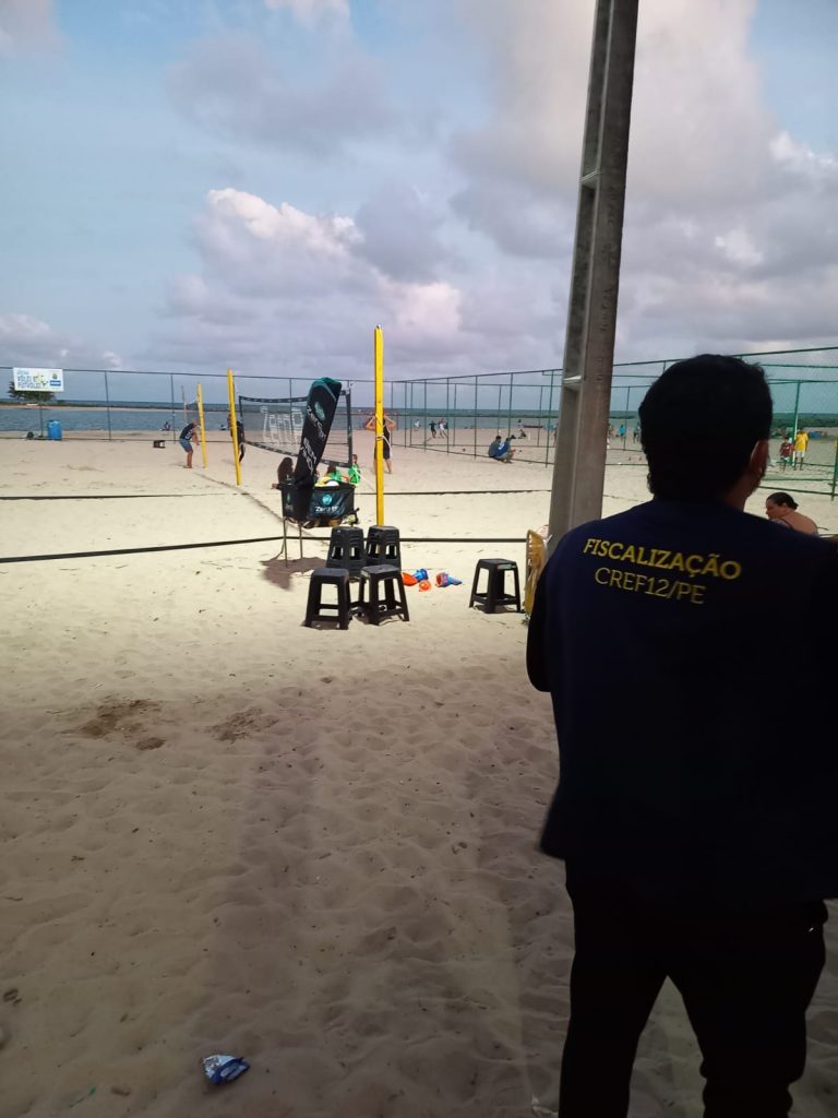 Leia mais sobre o artigo <strong>Operação Praia Legal do CREF12/PE notifica quatro pessoas pelo exercício ilegal da profissão no Litoral Pernambucano</strong>